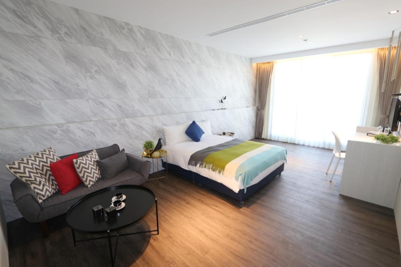 Hotel Hesper Hsr Taichung Exterior photo