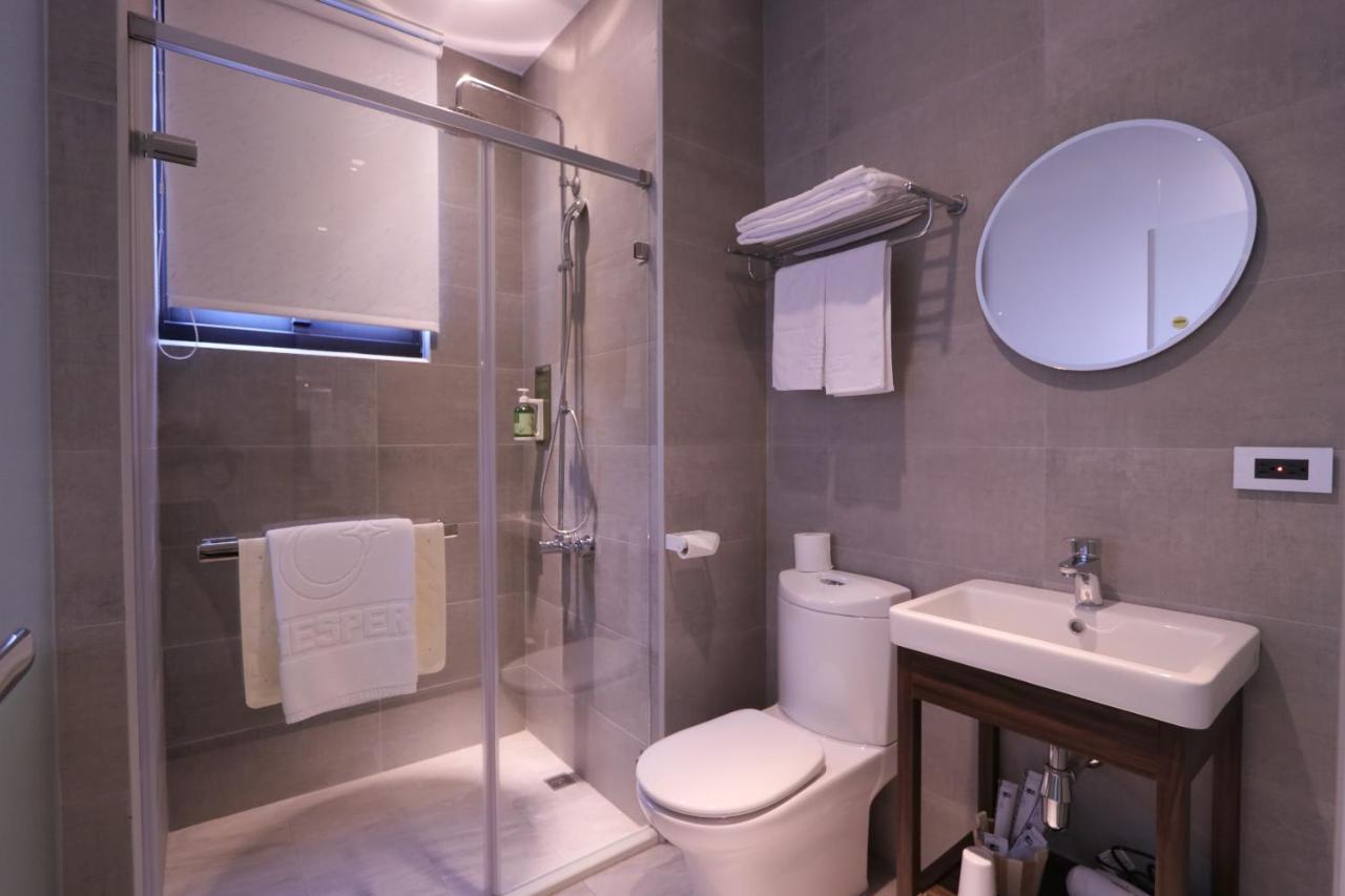 Hotel Hesper Hsr Taichung Exterior photo